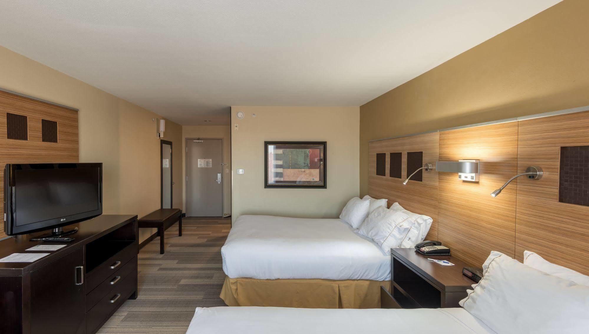 Holiday Express & West - Frisco By Ihg Hotel