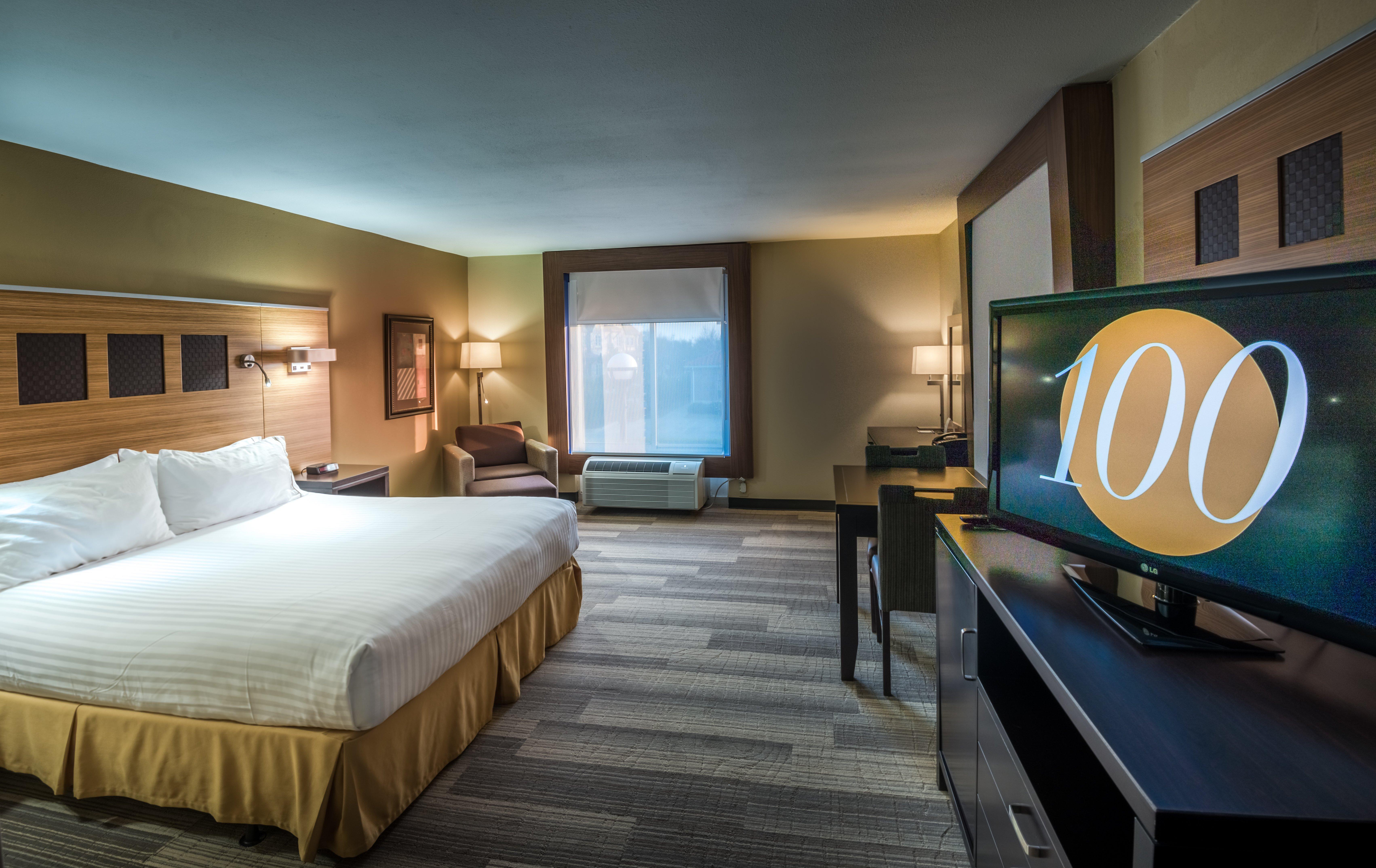 Holiday Express & West - Frisco By Ihg Hotel 3*