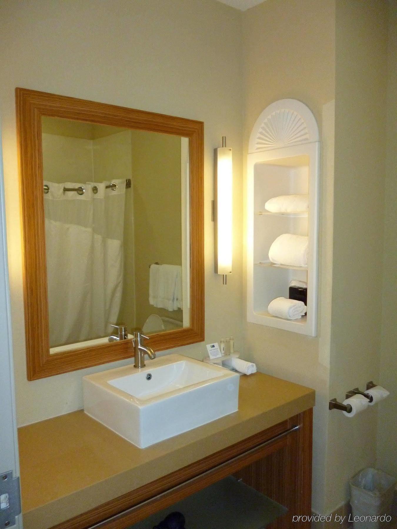 Holiday Express & West - Frisco By Ihg 3* Plano