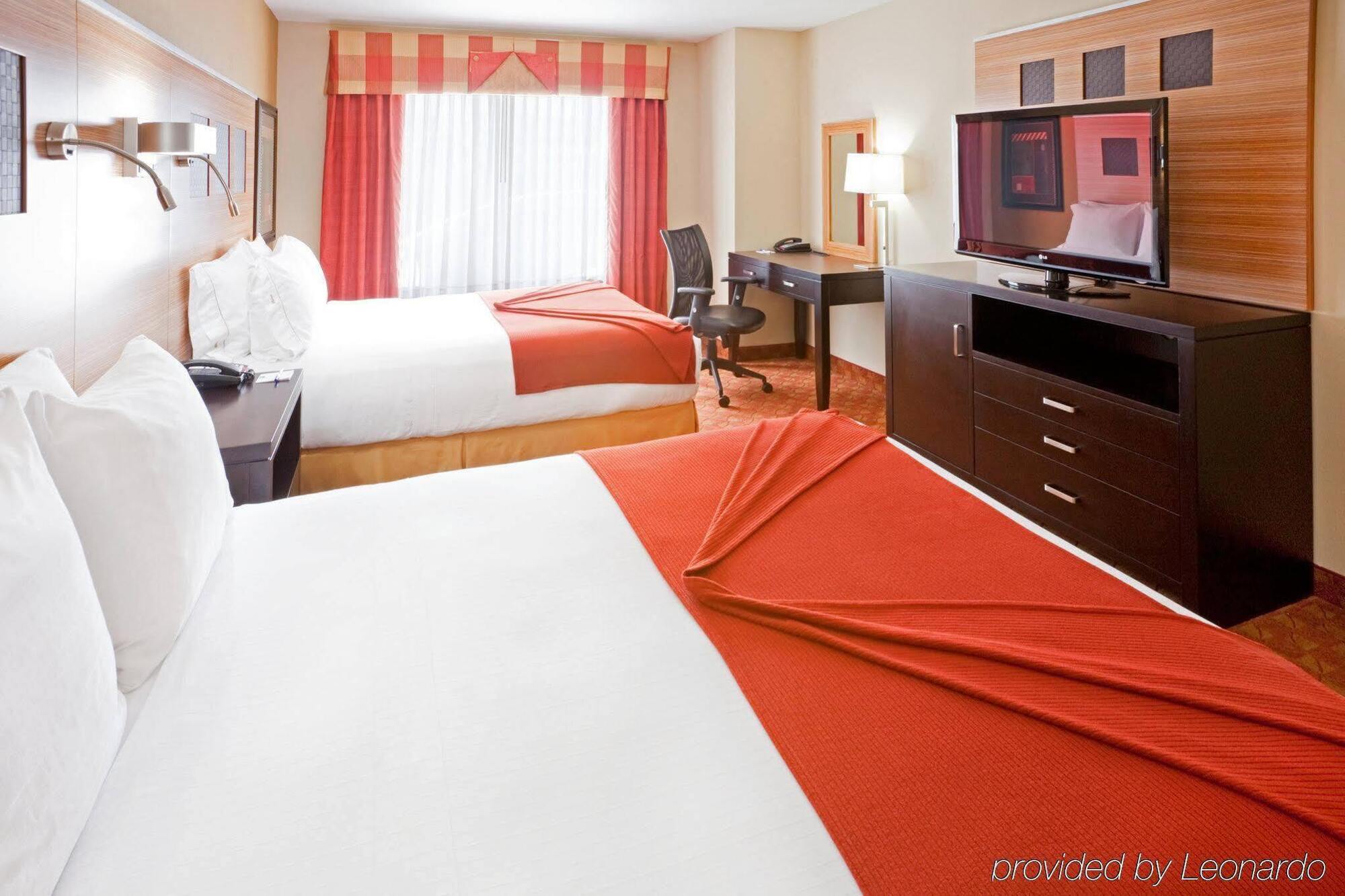 Holiday Express & West - Frisco By Ihg Plano